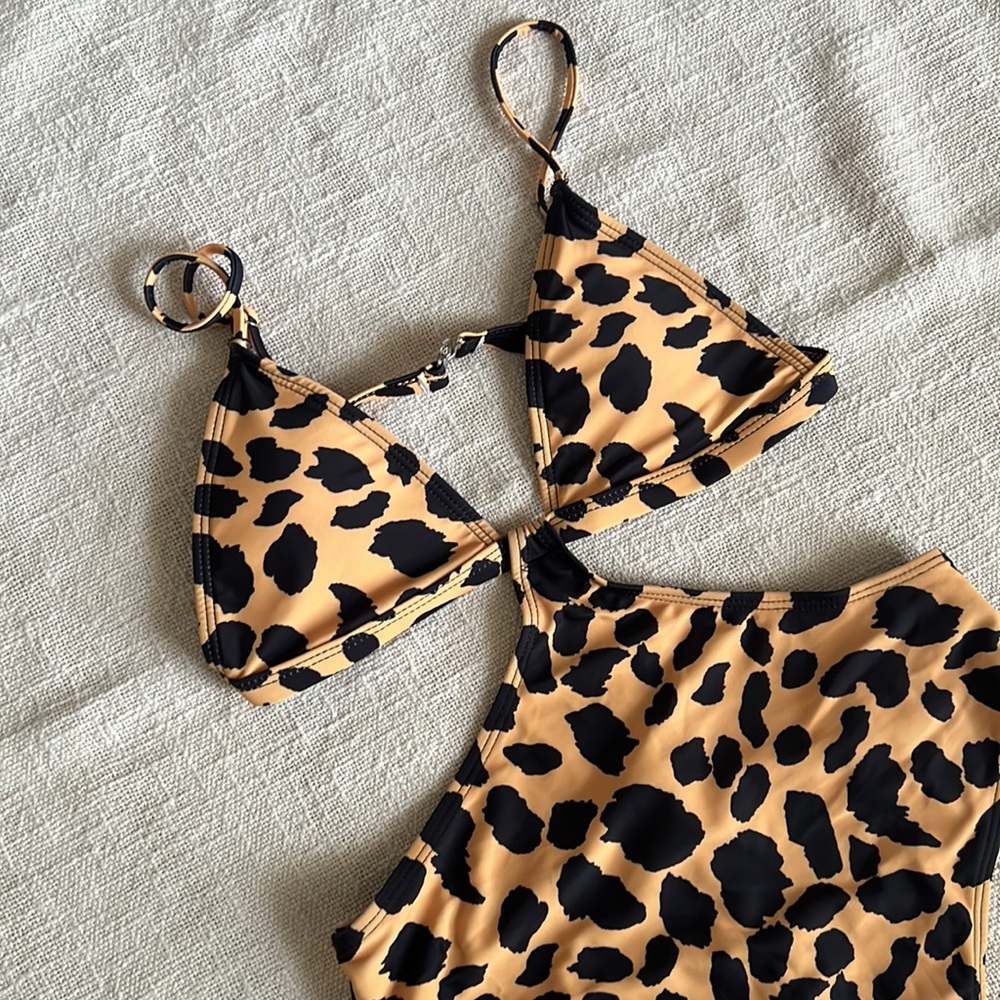 MATTE Collection Monokini - Picture 3 of 5